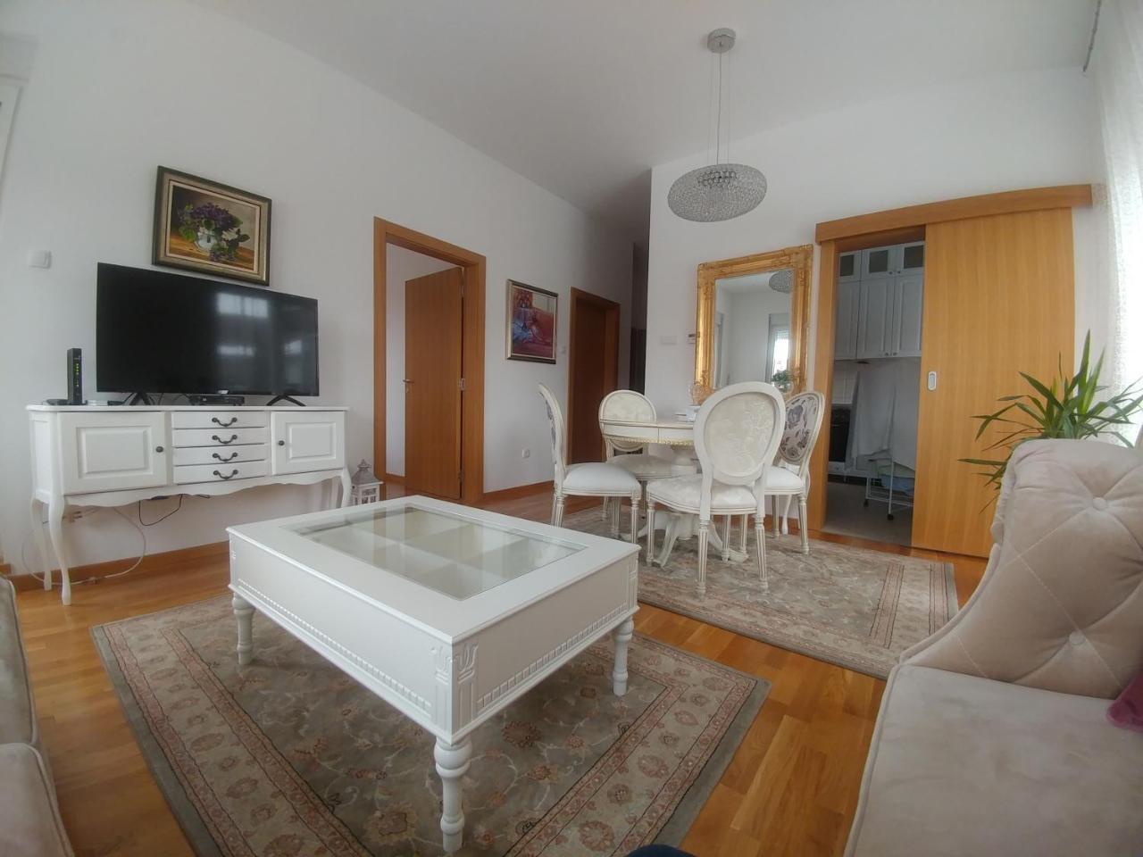 Jc10 Apartment 3 Bedroom, Free Parking, 73Sqm Novi Sad Exterior foto
